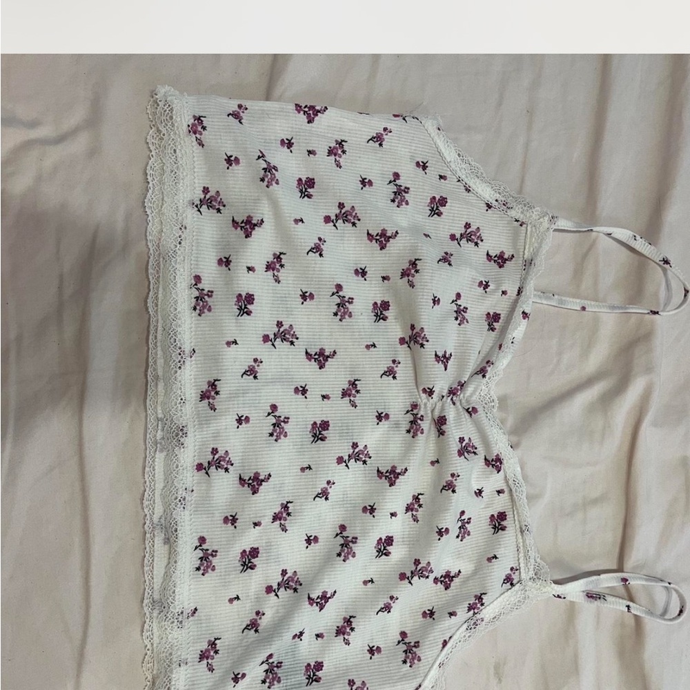 Floral Lace Trim Crop Top